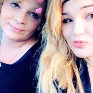 Meet your Posher, Caroline